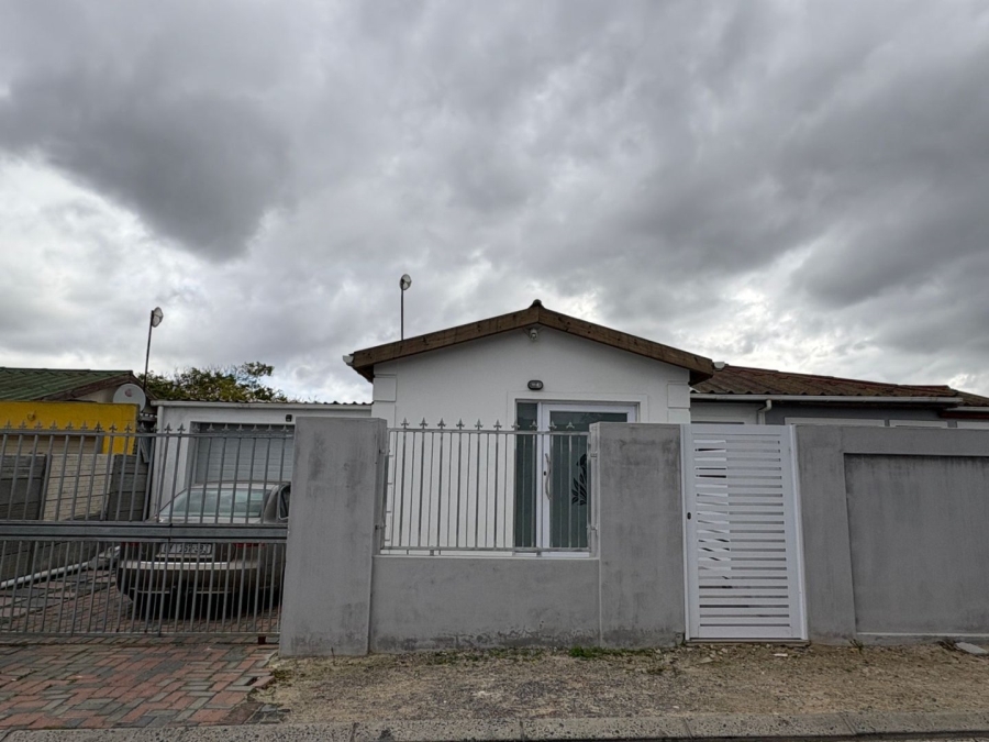 4 Bedroom Property for Sale in Malibu Village Western Cape